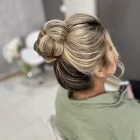 تخفیف پنجاه درصدی کوتاهی مو.اصلاح ابرو .شینیون|خدمات آرایشگری و زیبایی|شاهین‌شهر, شهرک گلدیس|دیوار