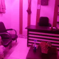 میز داری با صعندلی جک دار  ۶۰۰۰۰ت  سالم بدون خط