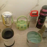 تعدادی لوازم اشپزخانه