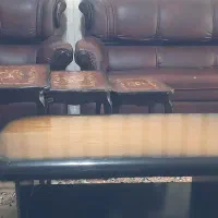 مبل ۷ نفره چرم+جلومبلی +۳عدد میز عسلی