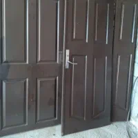 پنجره آلمنیوم محکم.درب چوبی