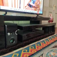 میز تلویزیون در حد نو جنس چوب