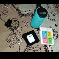 یک عدد باند فلش۸گیگ ارپاد،شارژر