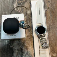 سامسونگ واچ ۴ کلاسیک و ایرپاد بادز ۲ سامسونگ