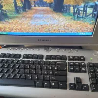مانیتور سامسونگ و کیبورد سالم