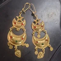 فروش گوشواره فقط 50تومان بالای تابلو