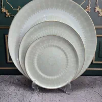 چینی لورین طرح طلاکوب