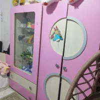 تخت وکمدکودک