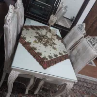 میز نهارخوری با کاور