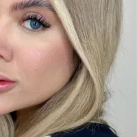 تخفیف ویژه یلدایی اکستنشن مژه و لیفت و لمینت