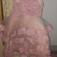 پیرهن دخترونه از ۴ سال تا ۸ سال میخوره