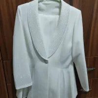 کت‌وشلوار سفید مجلسی