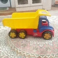 کامیون اسباب بازی و اسب بادی|اسباب‌بازی بچه|صدرا-فارس, فاز ۱|دیوار