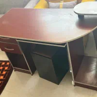 میز کامپیوتر و مطالعه