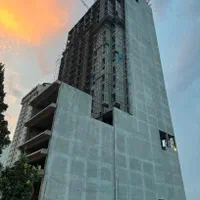 THE WALL HOTEL