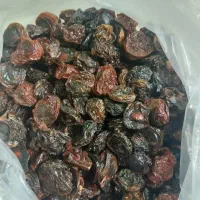 آلوچه خشک و هسته زرد آلو شیرین