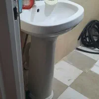 روشویی و پایه