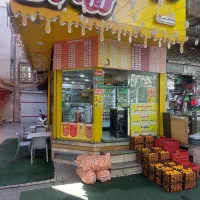 صندوقدار و کارگر ساده