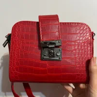 کیف چرم شبرو قرمز