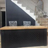 میز کار به همراه دو صندلی چرخ دار