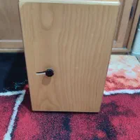 ساز کاخن پادوک|درام و پرکاشن|صحنه, |دیوار