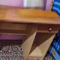 میز کامپیوتر در حد نو