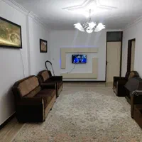 واحد مبله فول  تمیز مرتب باامکانات کولر اسپلیت دار