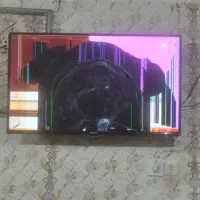 تلویزیون Led ۴۳ پنل شکسته|تلویزیون و پروژکتور|ملایر, |دیوار