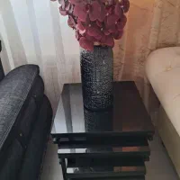 گل ارکیده و گلدان