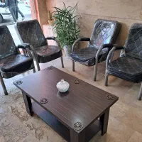 میز اداری و صندلی های اداری کلاسیک و در حد نو