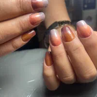 کاشت ناخن باخدمات و%آفریلدایی|خدمات آرایشگری و زیبایی|اصفهان, جلالیه|دیوار