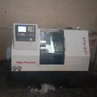 کارگر ساده یا اپراتور دستگاه cnc
