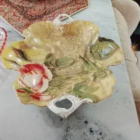 ،شیرینی خوری خارجی ویک عدد ایرانی
