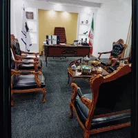 استخدام کارمند لیسانس و دانشجوی حقوق