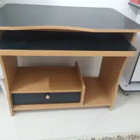 میز کامپیوتر و پاتختی