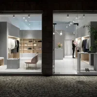 اجاره مغازه /۲۸ متری / ولیعصر/ تاپ لوکیشن