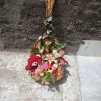 گل مصنوعی  و کفش بچه گانه