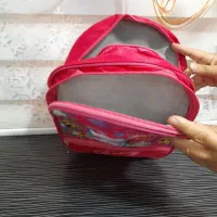 کیف دخترانه مدرسه|کیف، کفش، کمربند|رباط‌کریم, رباط‌کریم|دیوار