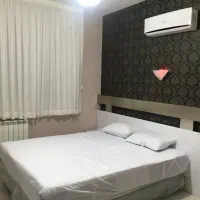 هتل . آپارتمان. سوییت یک خواب دو خواب|اجارهٔ کوتاه‌مدت آپارتمان و سوئیت|مشهد, عنصری|دیوار