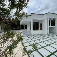 ویلانماخلیجی-استخردار-دیواربلند-بدون-مشرف-حیاط-باغ