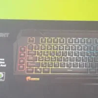 کیبورد گیمینگ قیمتش تو شهر میدن ۱.۷ مفت گذاشتم|قطعات و لوازم جانبی رایانه|شهرکرد, |دیوار