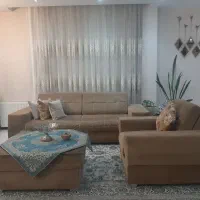 مبل راحتی ۷ نفره در حد نو و نیز بزرگ و ۲ عسلی