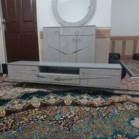 جاکفشی ومیزتلویزیون