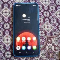 گوشی سامسونگ a16درحد صفر تمیز دارای کارتون