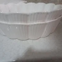 دوعد‌د‌مرغ‌خوری‌ودو‌عدد‌سالاد‌خوری