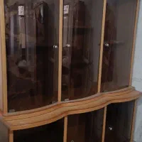 ویترین قدیمی و کمد بچه