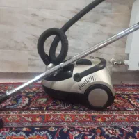 جاروبرقی قدیمی سالمه ولی مکشش کم است|جاروبرقی، جارو شارژی، بخارشو|تهران, ابوذر|دیوار