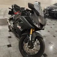 یاماها r15