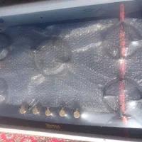 گاز رومیزی و یک عدد ماکروفر