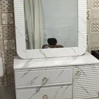 دوعدد کنسول آینه سرشور سه عدد صندلی